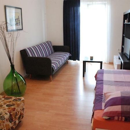 Apartmani Radin Rosini ภายนอก รูปภาพ