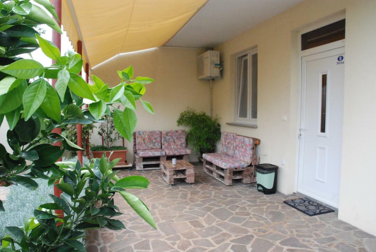 Apartmani Radin Rosini ภายนอก รูปภาพ