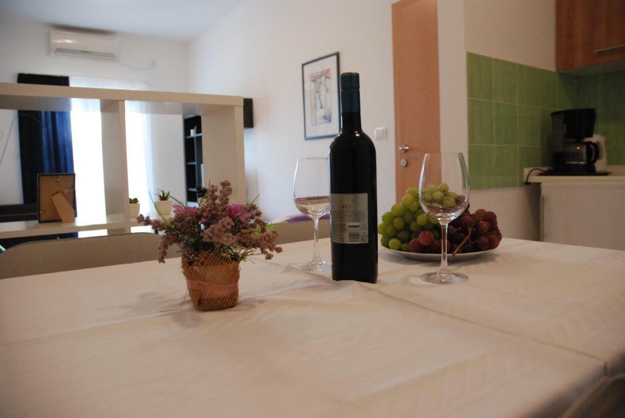Apartmani Radin Rosini ภายนอก รูปภาพ