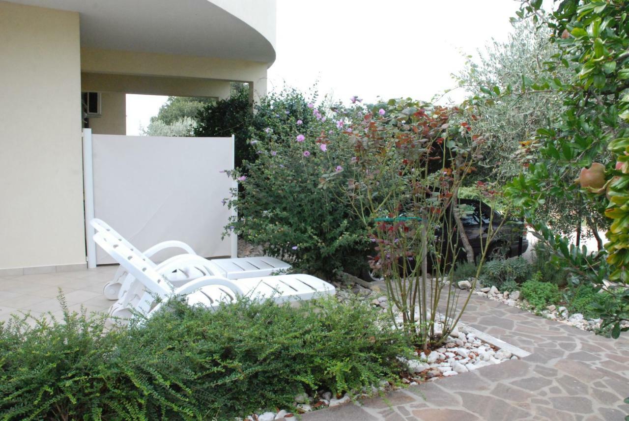 Apartmani Radin Rosini ภายนอก รูปภาพ