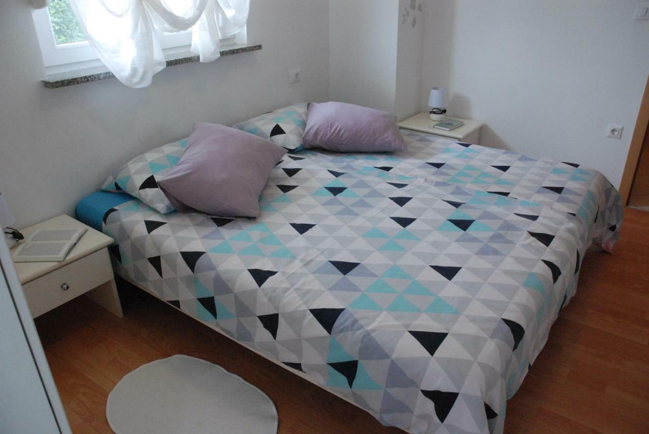 Apartmani Radin Rosini ภายนอก รูปภาพ