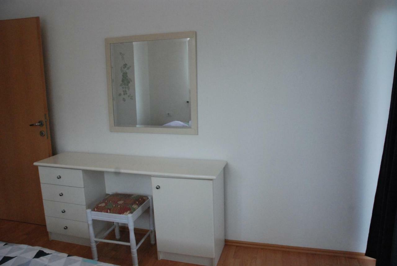 Apartmani Radin Rosini ภายนอก รูปภาพ