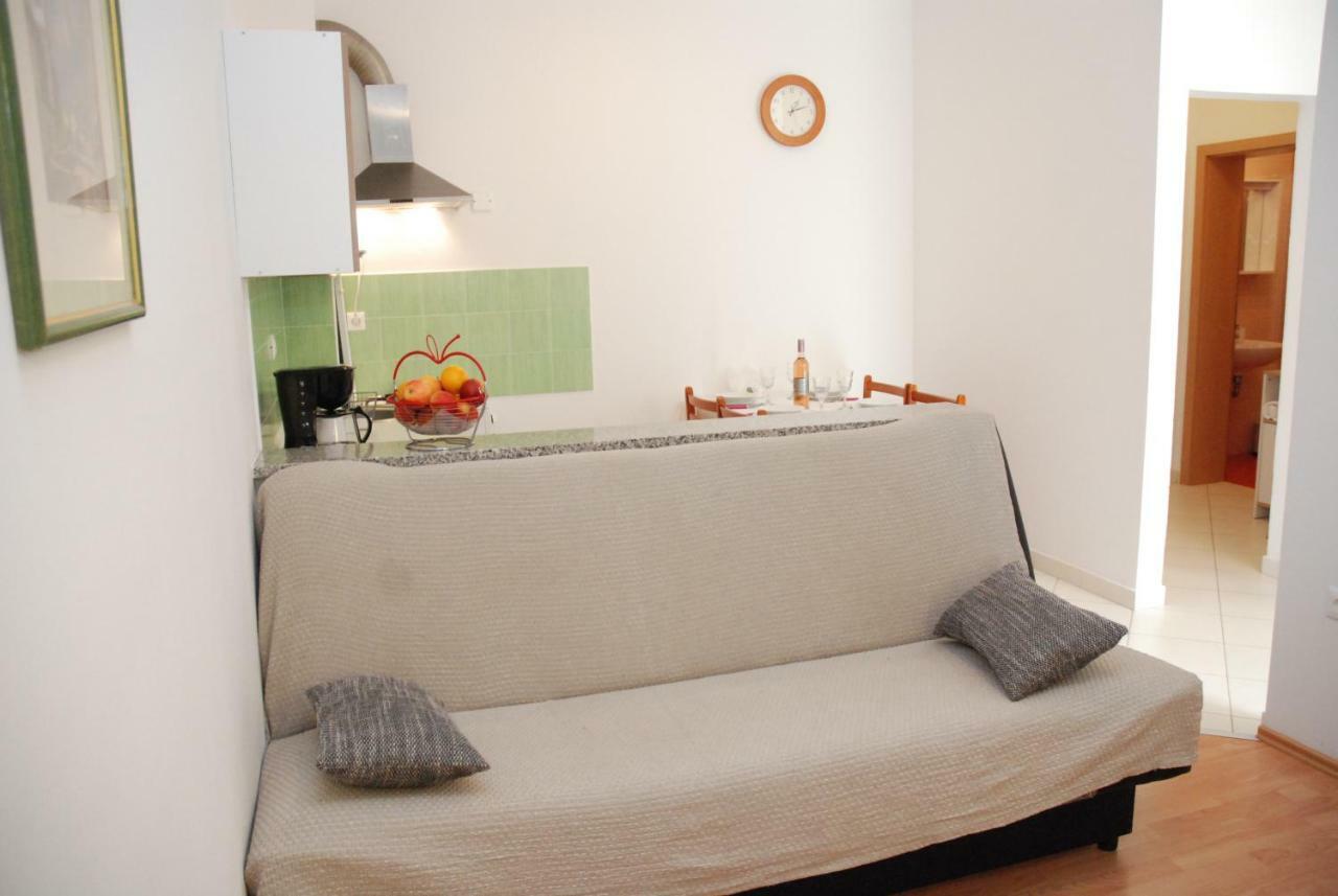Apartmani Radin Rosini ภายนอก รูปภาพ